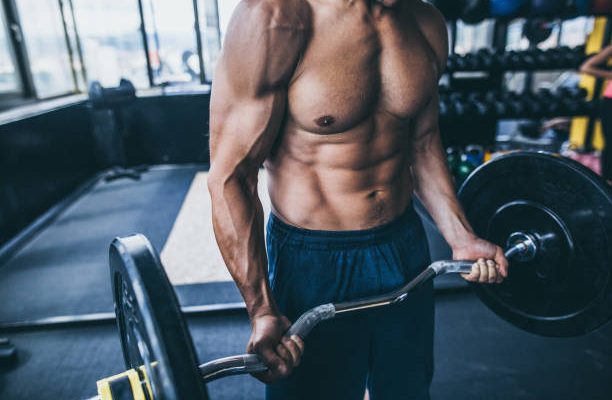 10 conseils de musculation pour devenir plus fort, plus musclé et prendre de la masse plus vite