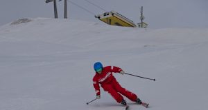 Équipez votre famille pour le ski alpin sans vous ruiner